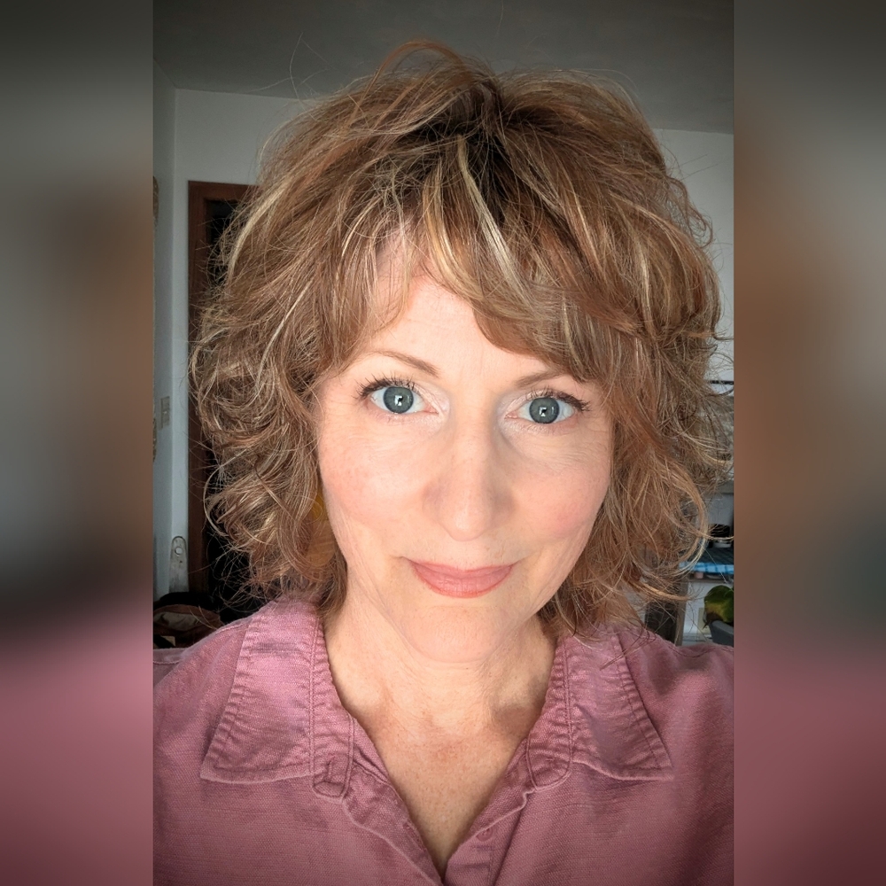 Meet your Posher, April Schrick